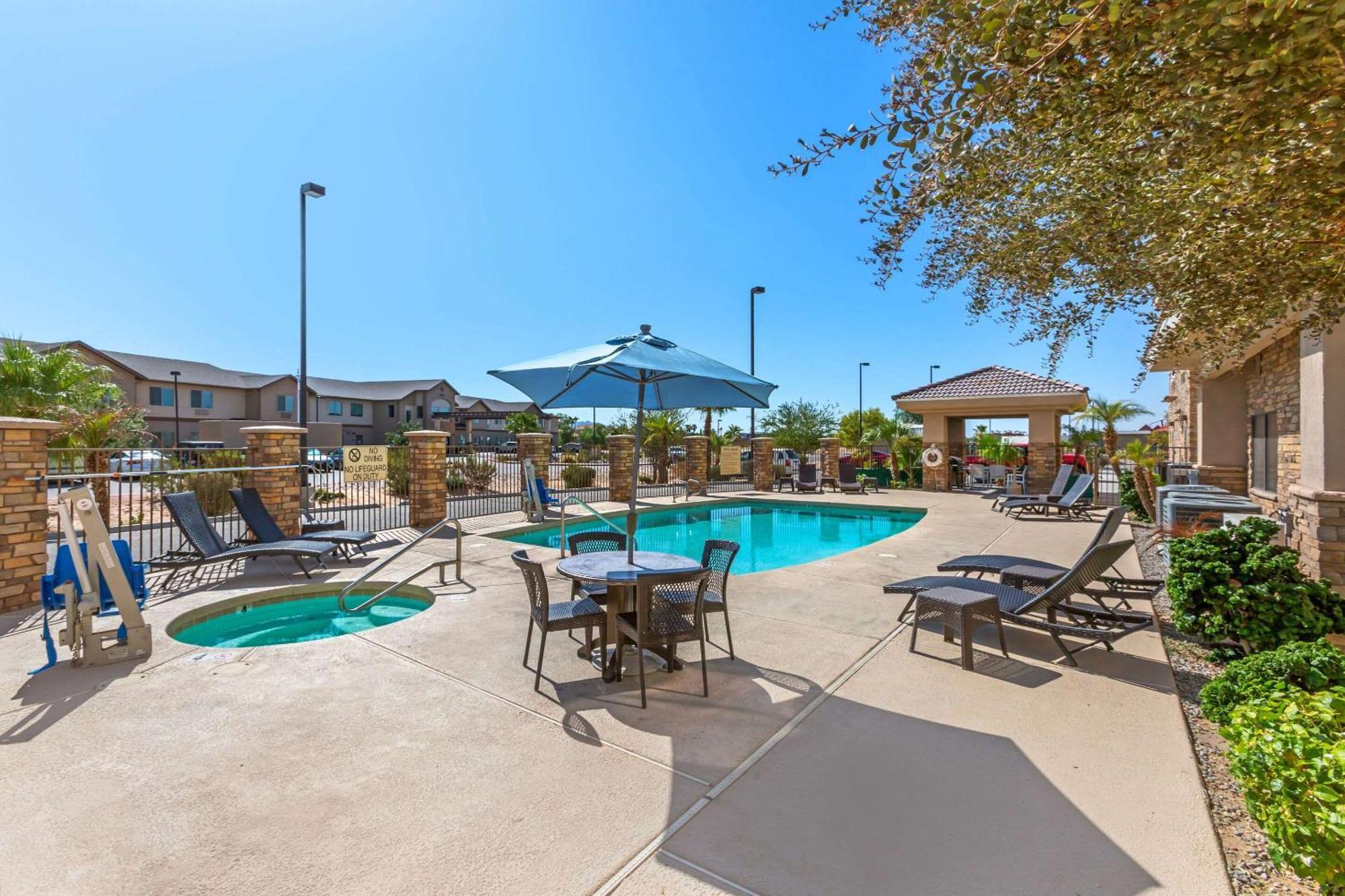 Comfort Inn And Suites Yuma I-8 Exteriör bild